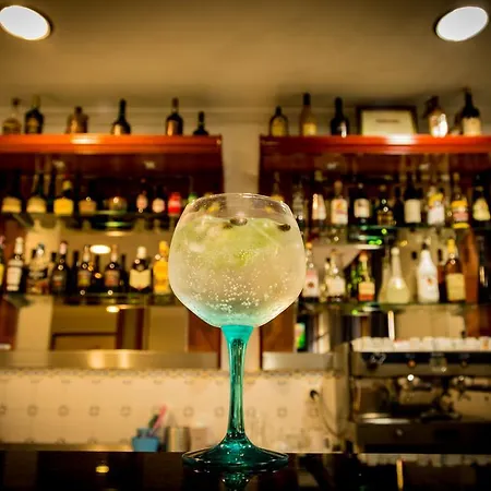 Pinheiro Manso Couette-café 3*