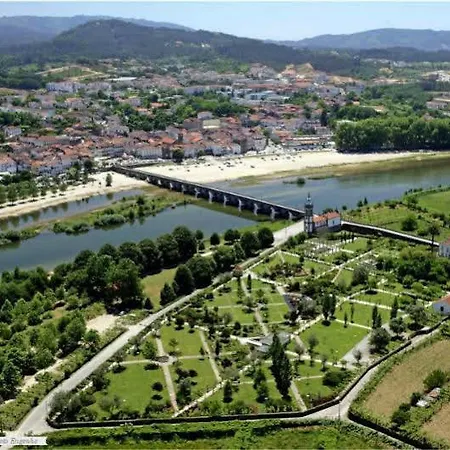 Bed & Breakfast Pinheiro Manso 3*