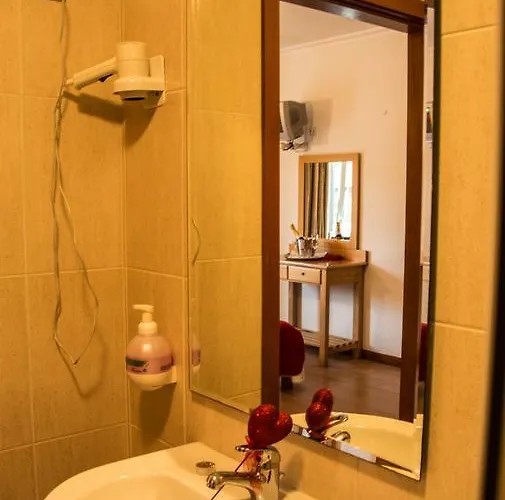 Bed & Breakfast Pinheiro Manso Seara