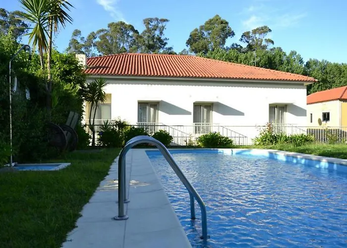 Pinheiro Manso Bed & Breakfast 3*